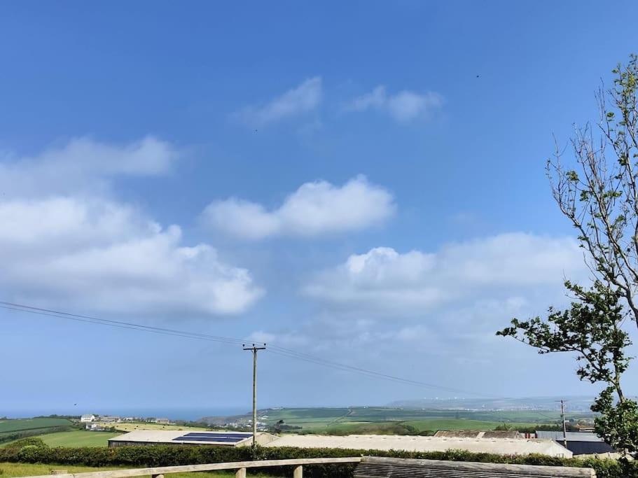Little Swelle Cabin With Awesome Sea Views Poundstock Eksteriør bilde